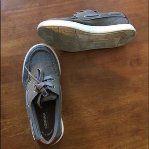 Boys size 1 boat shoes